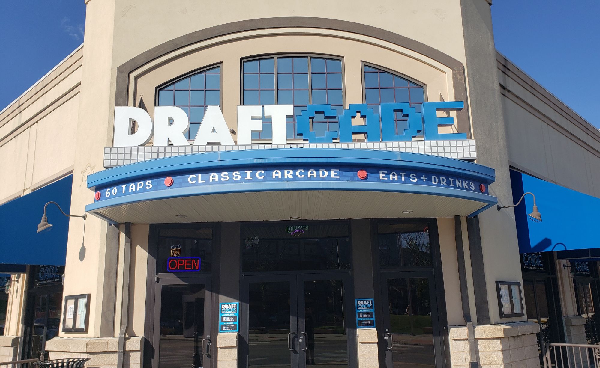 Arcade Visit: Draftcade, Kansas City, MO – Retro Game SuperHyper