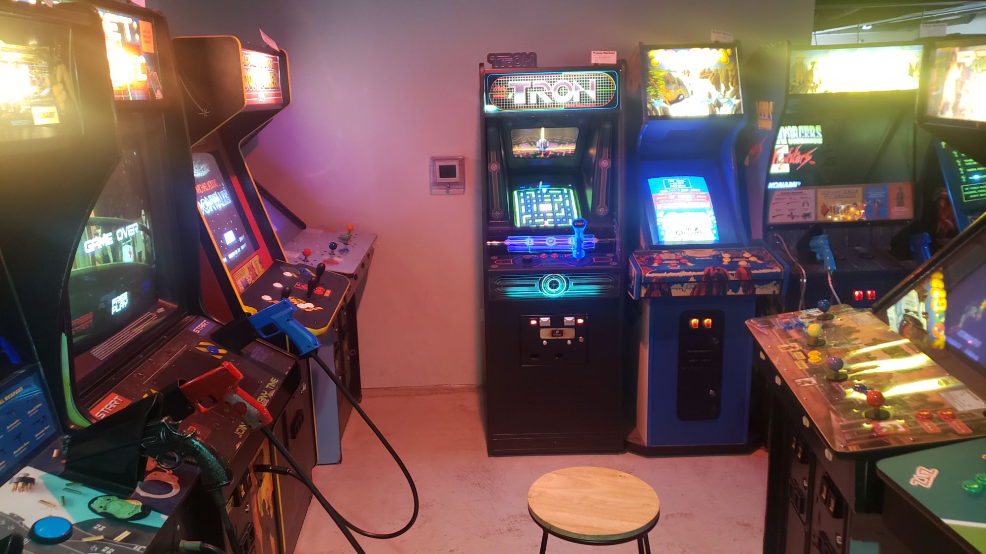Arcade Visit: Vintage Vault, Mukwonago, WI – Retro Game SuperHyper